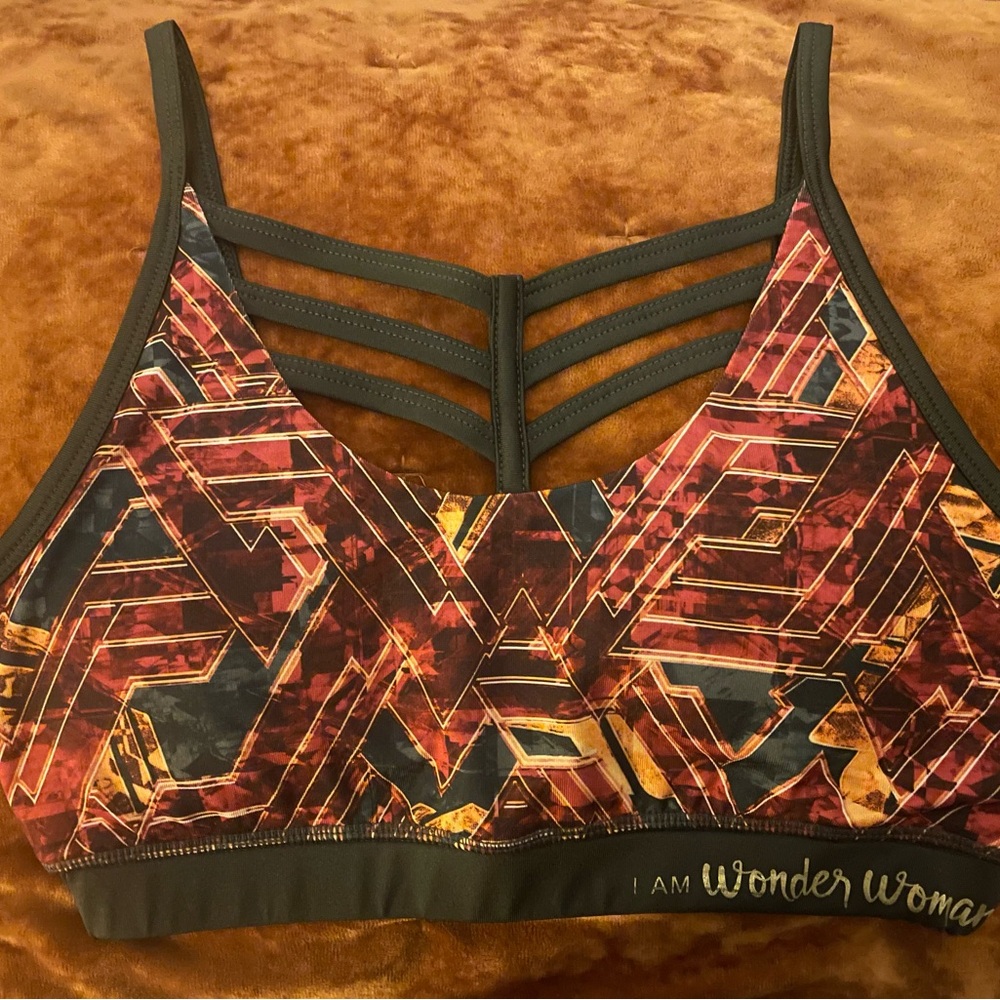 Wonder Woman Her Universe sports bra Size Medium. Excellent condition